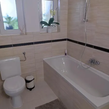 דירה Var-lak Apartmanhaz