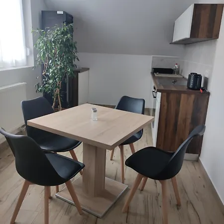 Var-lak Apartmanhaz 公寓