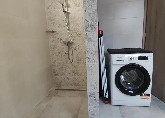 Var-lak Apartmanhaz * Балатонфюред